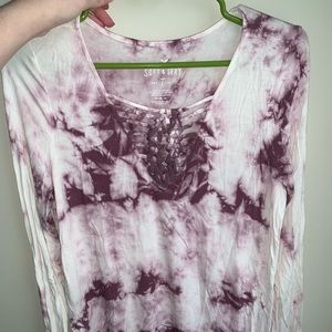 American Eagle Long sleeve tye die
